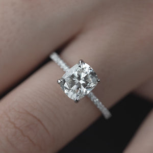 The Pave Crown Kamellie - Engagement Ring Made in White Gold