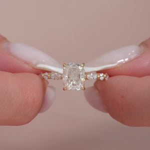 The Lindsey - Engagement Ring Made in Yellow Gold