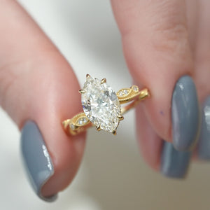 The Robin - Engagement Ring Made in Yellow Gold