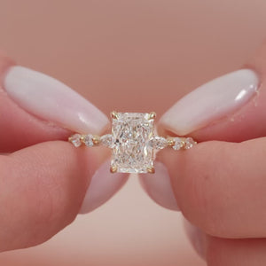 The Lindsey - Engagement Ring Made in Yellow Gold