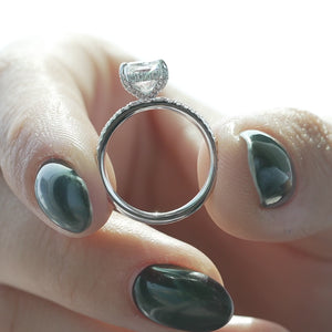 The Pave Crown Kamellie - Engagement Ring Made in White Gold