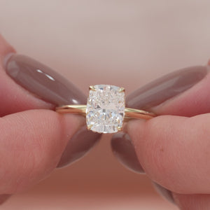 The Alex - Engagement Ring Made in Yellow Gold