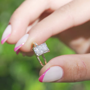 The Kamellie - Engagement Ring Made in Yellow Gold