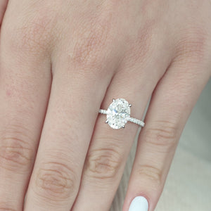 The Pave Kamellie - Engagement Ring Made in White Gold