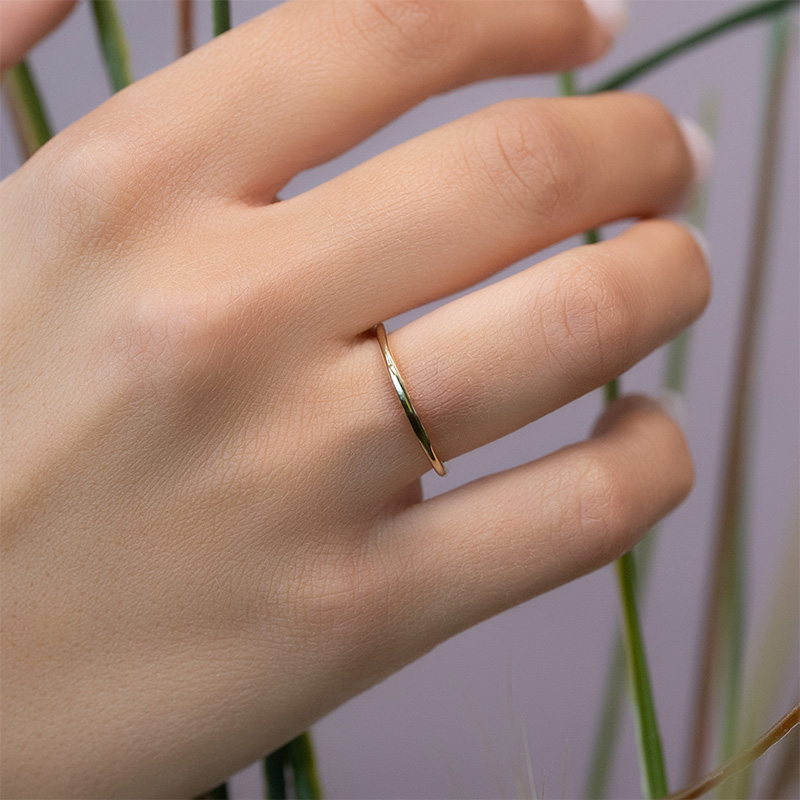 Diamond carat size hand desktop image